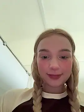 Baby Tiny online show from 05-11-26, 04:04