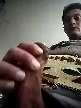 Snapshot of gigolopez1 chatting on 10-24-25, 03:16 gigolopez1 online show from 10-24-25, 03:16