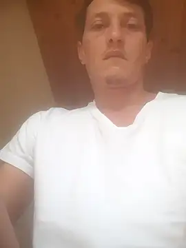 Snapshot of gigolopez1 chatting on 02-26-25, 02:27 gigolopez1 online show from 02-26-25, 02:27