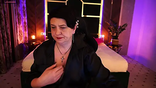 Snapshot of MilaSkyy chatting on 03-08-25, 10:34 MilaSkyy online show from 03-08-25, 10:34