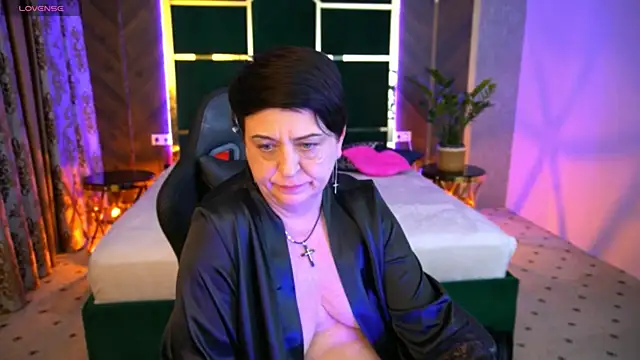 Snapshot of MilaSkyy chatting on 03-14-25, 03:15 MilaSkyy online show from 03-14-25, 03:15