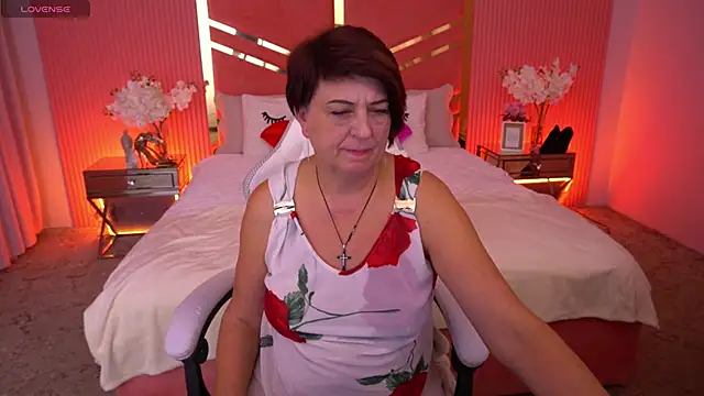 Snapshot of MilaSkyy chatting on 10-11-25, 05:03 MilaSkyy online show from 10-11-25, 05:03