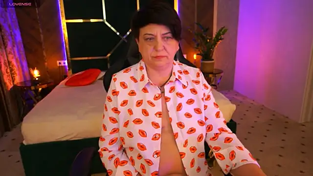 Snapshot of MilaSkyy chatting on 03-20-25, 03:13 MilaSkyy online show from 03-20-25, 03:13