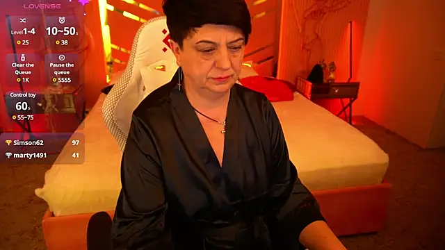 Snapshot of MilaSkyy chatting on 03-06-25, 04:19 MilaSkyy online show from 03-06-25, 04:19