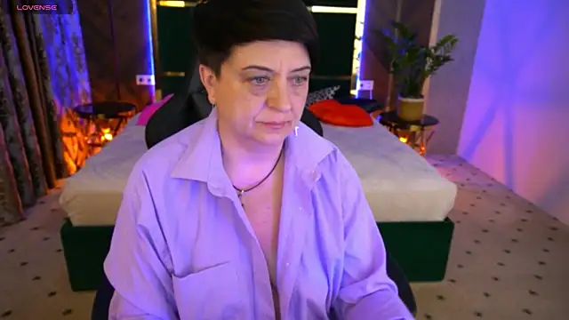 Snapshot of MilaSkyy chatting on 03-13-25, 03:22 MilaSkyy online show from 03-13-25, 03:22