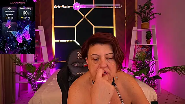Snapshot of MilaSkyy chatting on 10-20-25, 02:46 MilaSkyy online show from 10-20-25, 02:46
