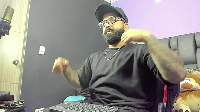 Lyon vach online show from 02-22-26, 03:31