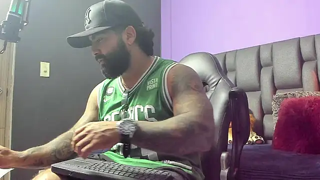 Lyon vach online show from 11-11-25, 05:41