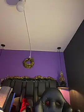 Lyon vach online show from 12-04-25, 07:46