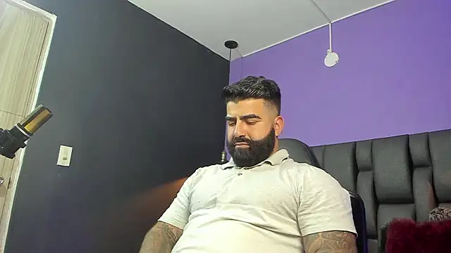 Lyon vach online show from 01-17-26, 04:16