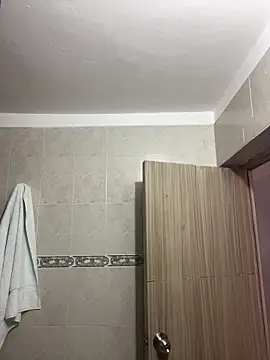 Lyon vach online show from 11-12-25, 06:23