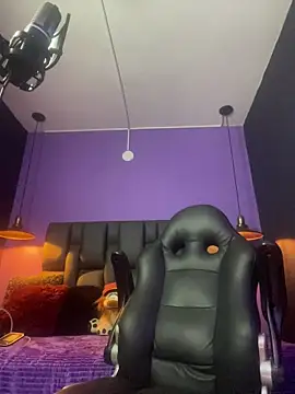 Lyon vach online show from 11-28-25, 09:04