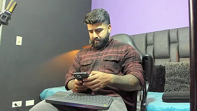 Lyon vach online show from 03-12-26, 02:06