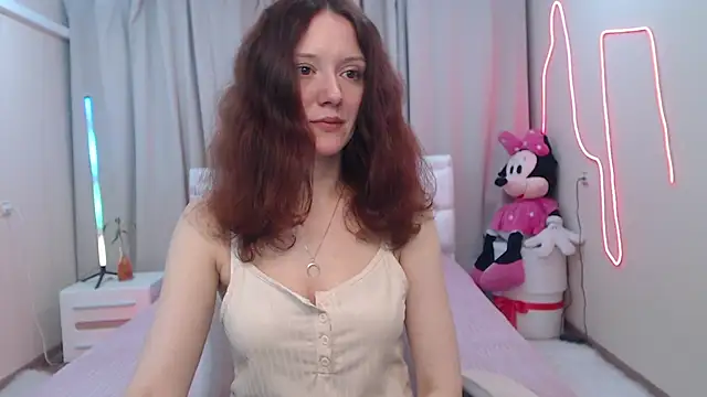 Snapshot of BarbaraStily chatting on 05-20-26, 06:43 BarbaraStily online show from 05-20-26, 06:43