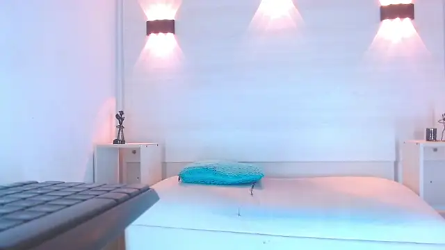 Snapshot of Molly_Spears chatting on 02-27-25, 11:50 Molly Spears online show from 02-27-25, 11:50