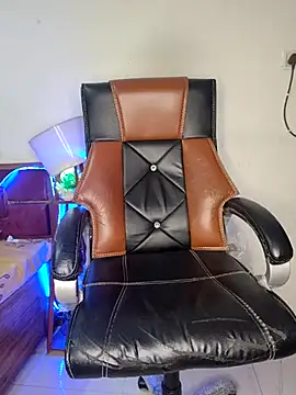 Snapshot of Black-Pearll chatting on 03-20-25, 02:53 Black-Pearll online show from 03-20-25, 02:53