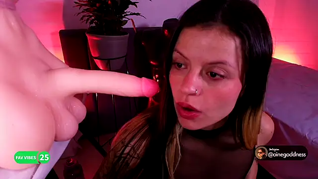 tatiana monroe online show from 10-18-25, 02:19