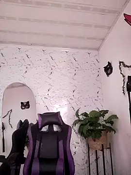 LaurenWelly  online show from 09-19-25, 03:38