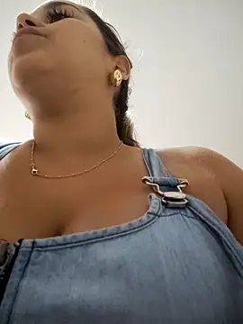 LaurenWelly  online show from 10-12-25, 09:16