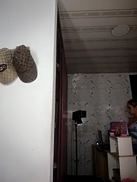 LaurenWelly  online show from 11-08-25, 07:06