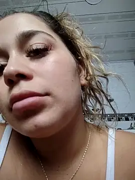 LaurenWelly  online show from 10-24-25, 09:47