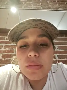 LaurenWelly  online show from 11-24-25, 09:59