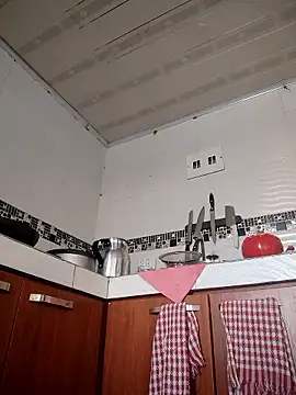 LaurenWelly  online show from 04-12-26, 08:34