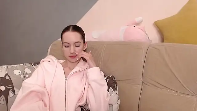 AmbrielHailey online show from 05-12-26, 05:04