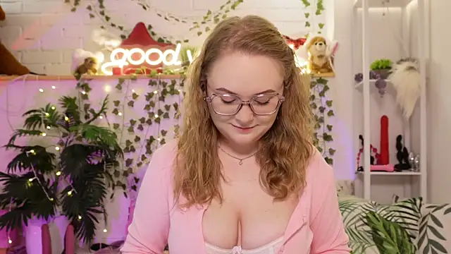 MonicaAsis online show from 11-23-25, 05:23