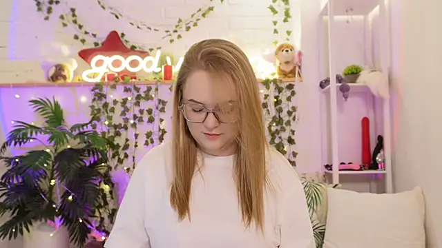 MonicaAsis online show from 02-19-26, 06:16