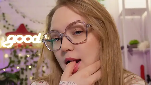 MonicaAsis online show from 02-03-26, 05:51