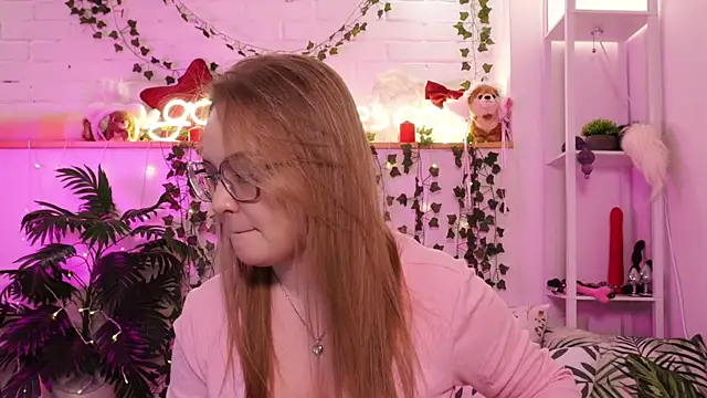 MonicaAsis online show from 04-15-26, 06:12