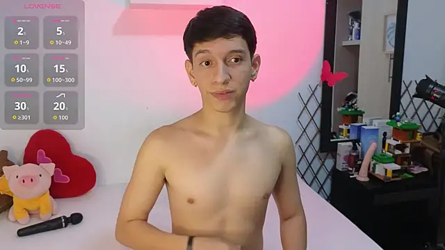 Snapshot of milky__boy_ chatting on 09-30-25, 04:40 milky boy online show from 09-30-25, 04:40