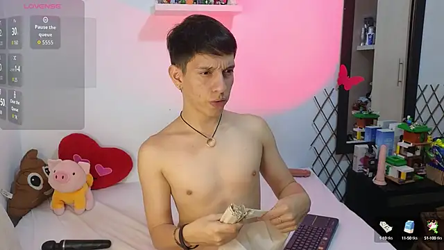 Snapshot of milky__boy_ chatting on 10-06-25, 05:30 milky boy online show from 10-06-25, 05:30