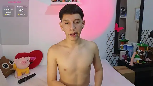 Snapshot of milky__boy_ chatting on 09-21-25, 04:39 milky boy online show from 09-21-25, 04:39