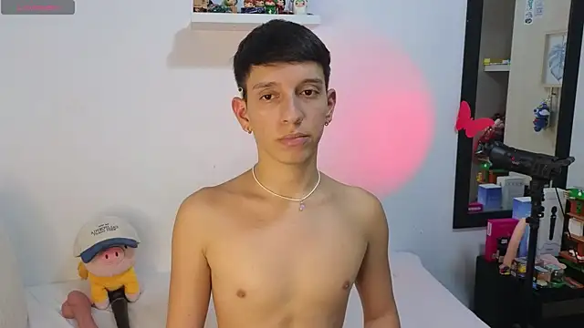 milky  boy  online show from 05-19-26, 01:32