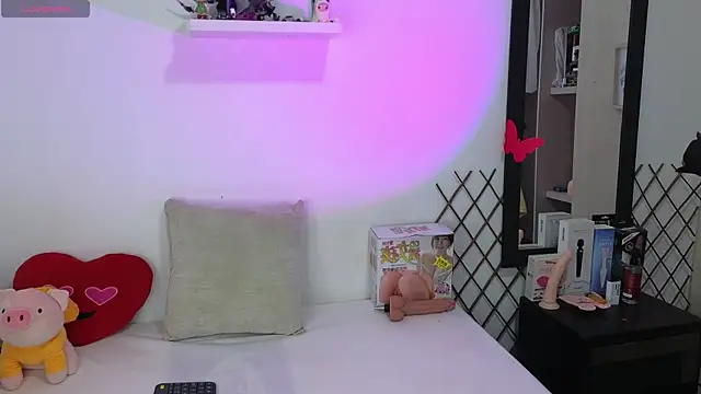 Snapshot of milky__boy_ chatting on 02-24-25, 05:33 milky boy online show from 02-24-25, 05:33