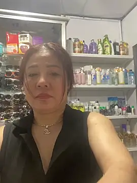 Snapshot of Cesywet chatting on 03-08-25, 04:01 Cesywet online show from 03-08-25, 04:01