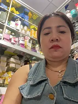 Snapshot of Cesywet chatting on 03-22-25, 02:37 Cesywet online show from 03-22-25, 02:37