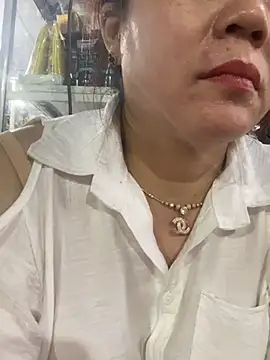 Snapshot of Cesywet chatting on 03-11-25, 09:56 Cesywet online show from 03-11-25, 09:56