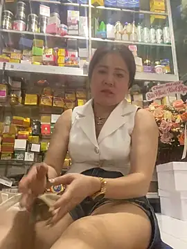 Snapshot of Cesywet chatting on 03-12-25, 05:35 Cesywet online show from 03-12-25, 05:35