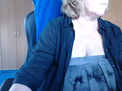 Snapshot of _sunshine__ chatting on 02-15-26, 07:42 sunshine online show from 02-15-26, 07:42