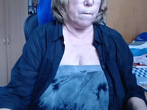 Snapshot of _sunshine__ chatting on 02-05-26, 07:48 sunshine online show from 02-05-26, 07:48