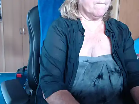Snapshot of _sunshine__ chatting on 06-10-26, 06:14 sunshine online show from 06-10-26, 06:14