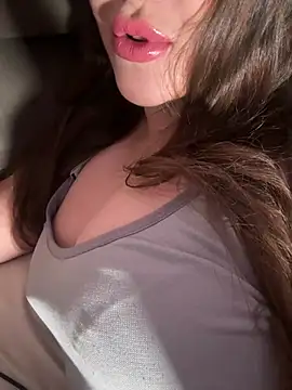 Elinatiranda online show from 07-12-26, 10:54