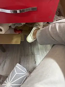 Snapshot of homidor chatting on 09-23-25, 07:21 homidor online show from 09-23-25, 07:21