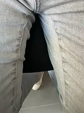 Snapshot of homidor chatting on 10-18-25, 12:29 homidor online show from 10-18-25, 12:29