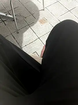 Snapshot of homidor chatting on 10-26-25, 09:26 homidor online show from 10-26-25, 09:26