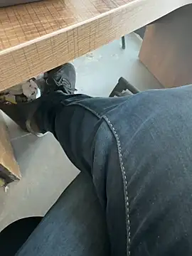 Snapshot of homidor chatting on 02-26-25, 02:27 homidor online show from 02-26-25, 02:27