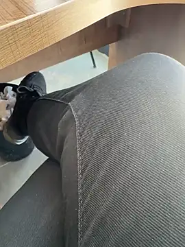 Snapshot of homidor chatting on 02-27-25, 11:28 homidor online show from 02-27-25, 11:28